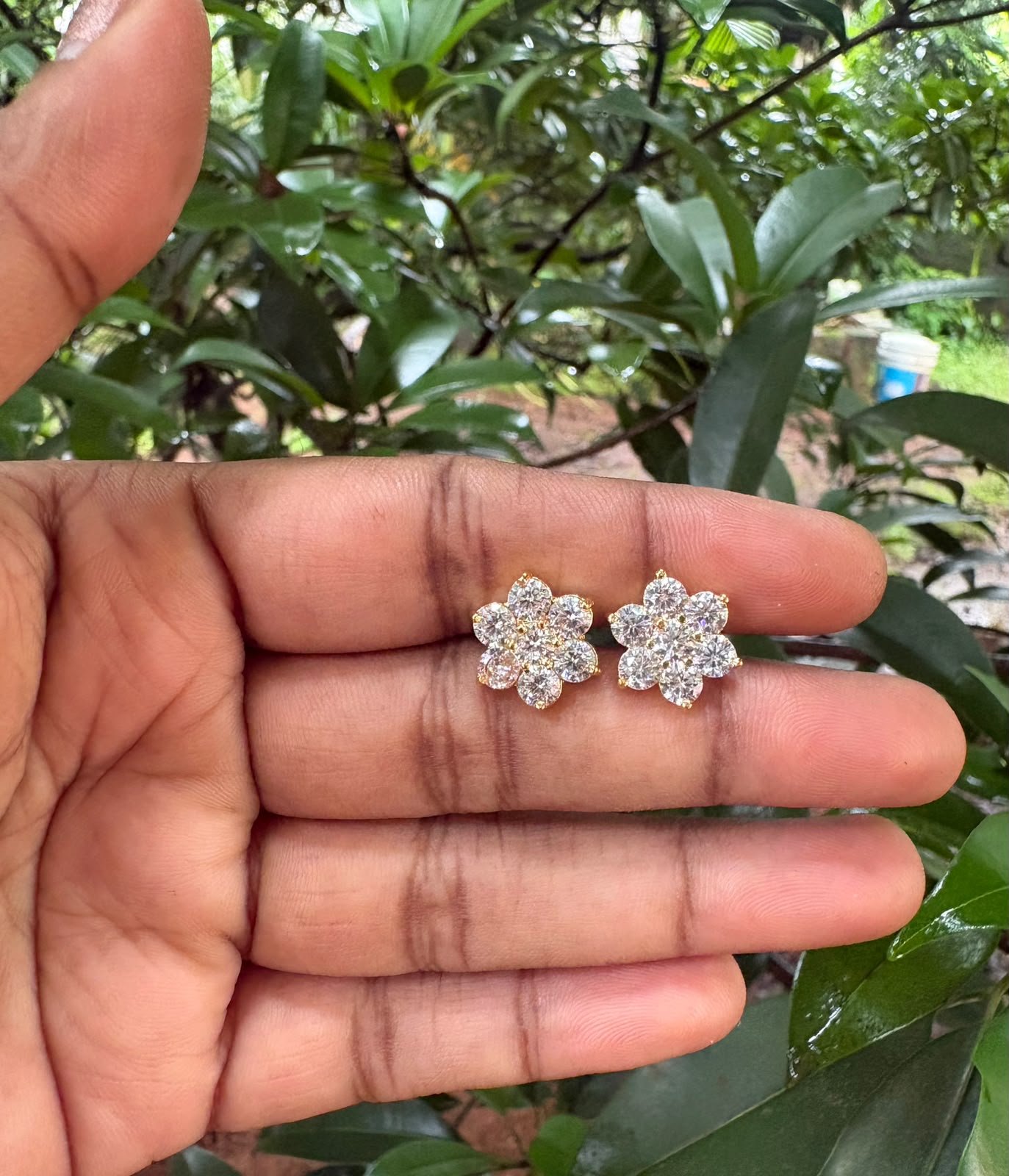 Diamond Replica 7 Stone Stud