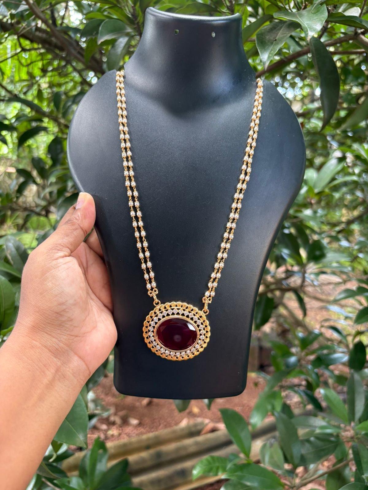 32" Pearl Chain with Big Stone Pendant