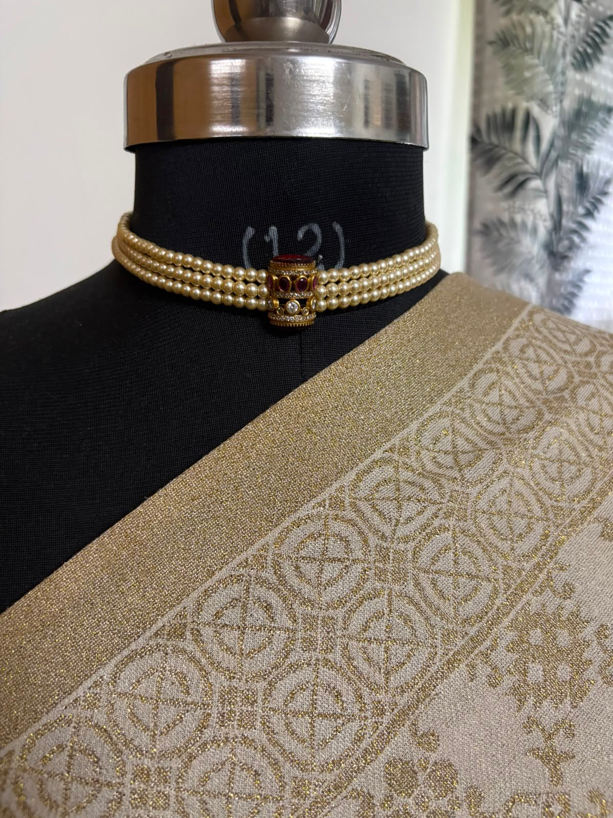 Elegant Pearl Choker with MOP Pendant