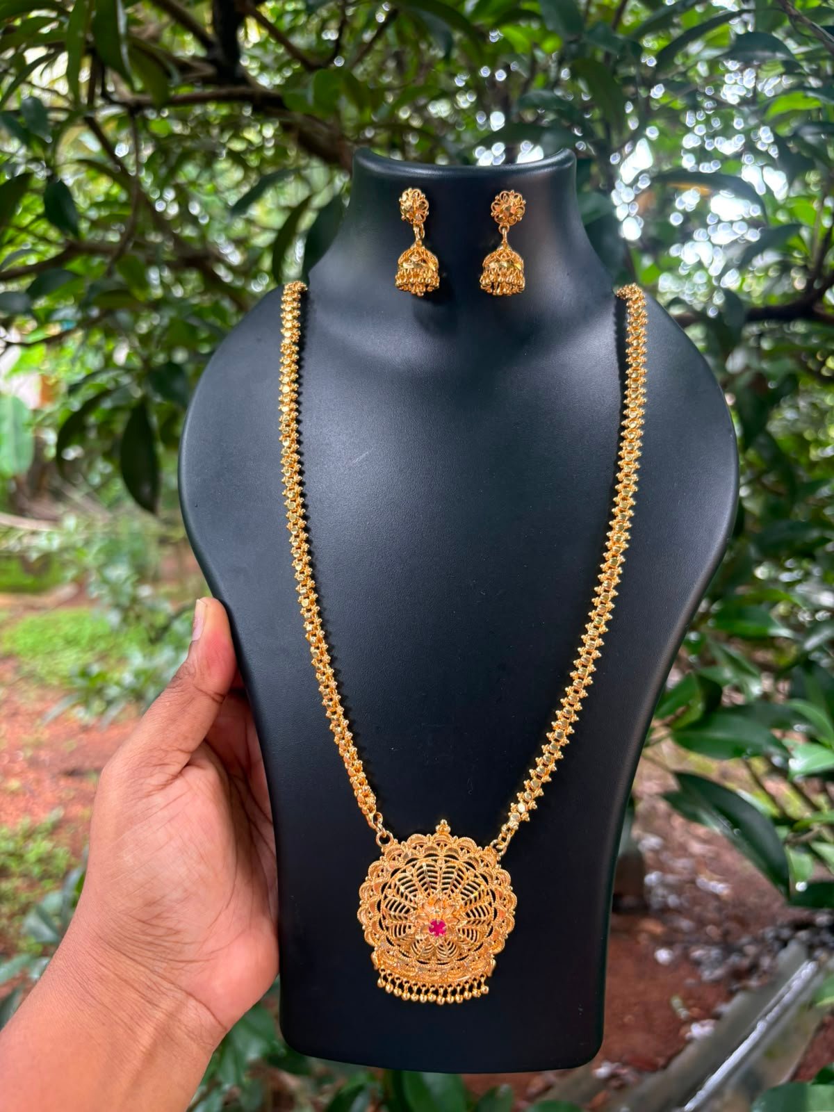 32 Inch Chain with Flower Pendant & Matching Jumka